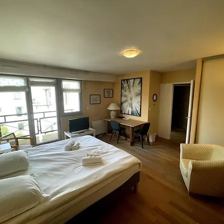 아파트 Tania, Hyper Centre-ville De Avec Parking *